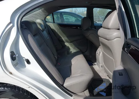 2002 Lexus Es 300 Base (A4) z USA, uszkodzony, nr VIN JTHBF30G520028626